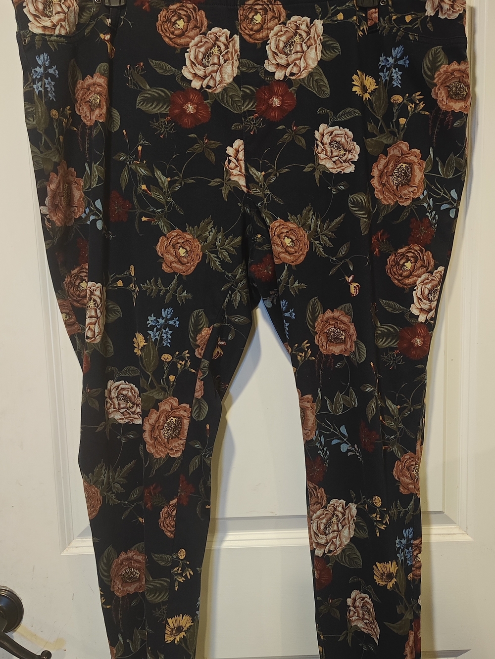 Y2K Faded Glory Black Floral High-Waist Jeggings